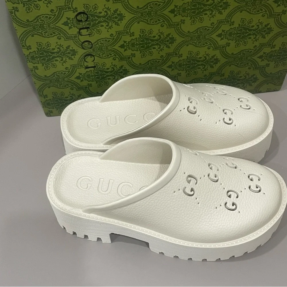 Gucci Women’s White Sandals - Picture 4 of 6